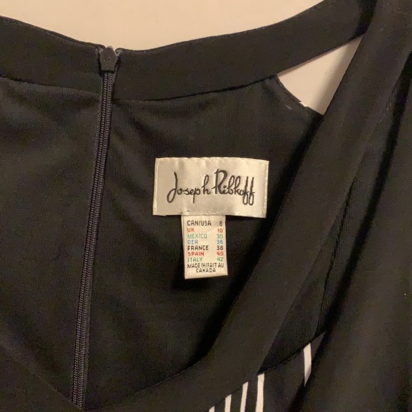 Fitted dress with ruffles around waist | size 8 - Picture 4 of 10